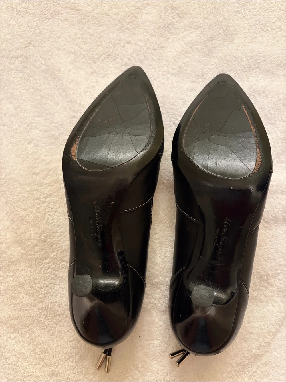 Salvatore Ferragamo Black Pointed-Toe Leather Heels